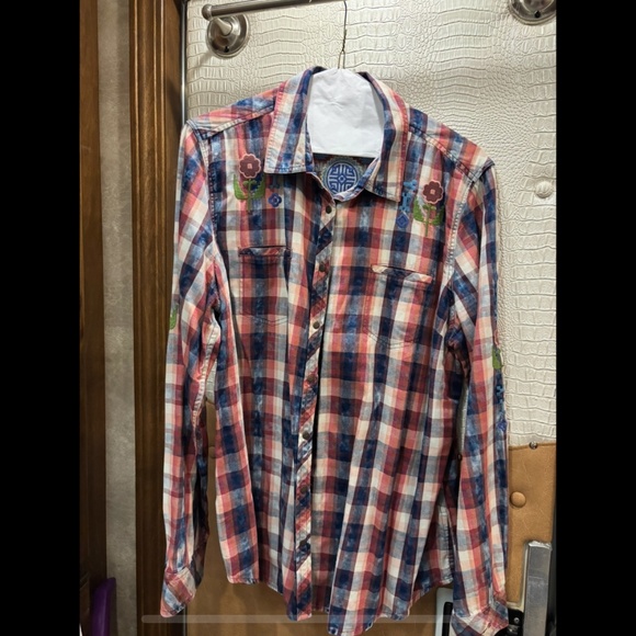 Michael Ryan plaid with embroidery - Picture 1 of 2